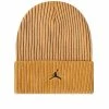 Nike 23 Engineered Utility Beanie -Outlet Scarves Store 04 01 2023 JC DV3339 253 m1 1