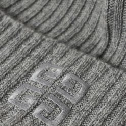 Givenchy Ribbed Logo Beanie 5 Givenchy Ribbed Logo Beanie -Outlet Scarves Store 23 12 NS BPZ082P0HH 055 2 1